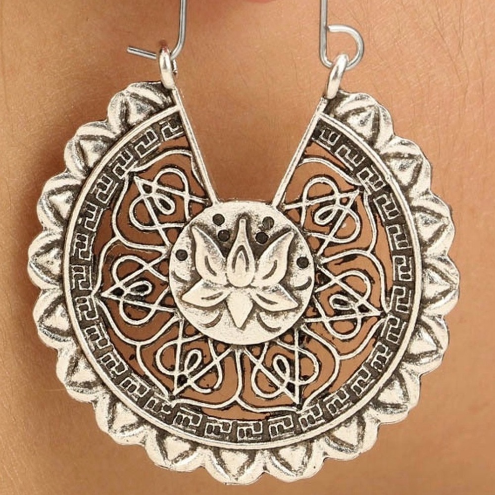 πBOTH SIDES LOTUS ANTIQUE FLOWERS EARRINGS - Picture 2 of 6
